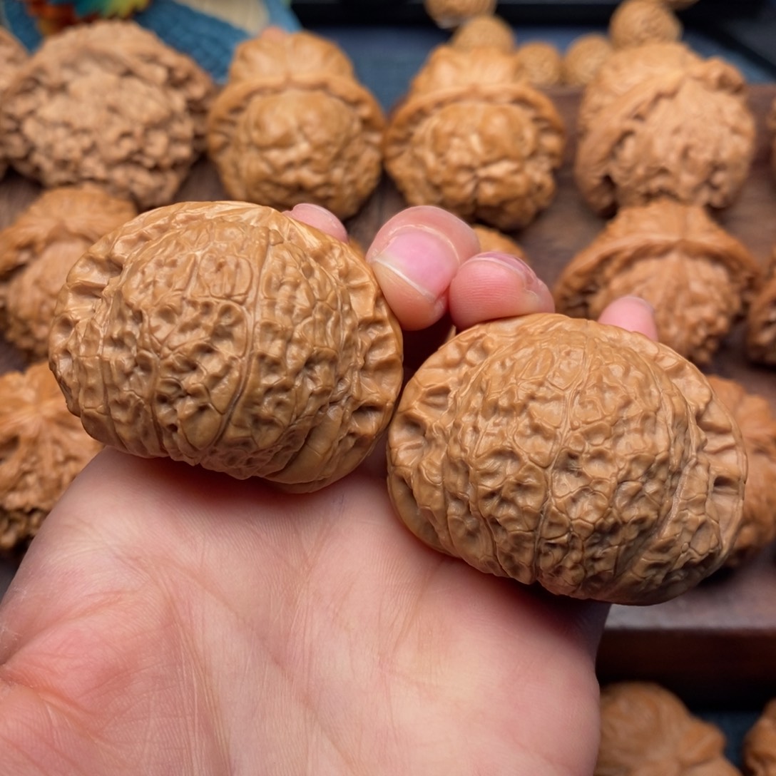 文玩核桃把件45全品南瓜墩，正肩精配