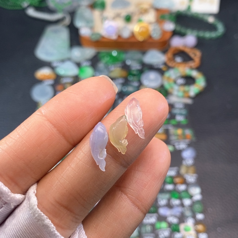 【闪购商品】翡翠挂件未镶嵌鱼