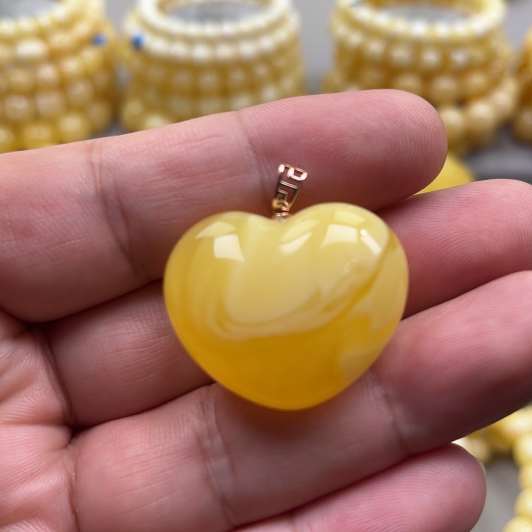 琥珀颈饰18K金镶嵌吊坠