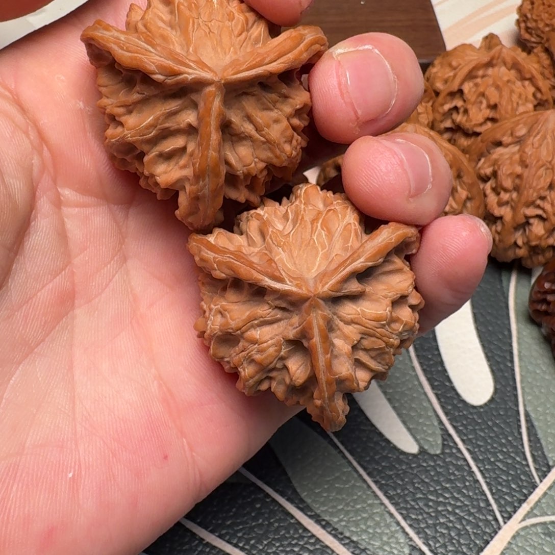 把件文玩核桃盘山三棱