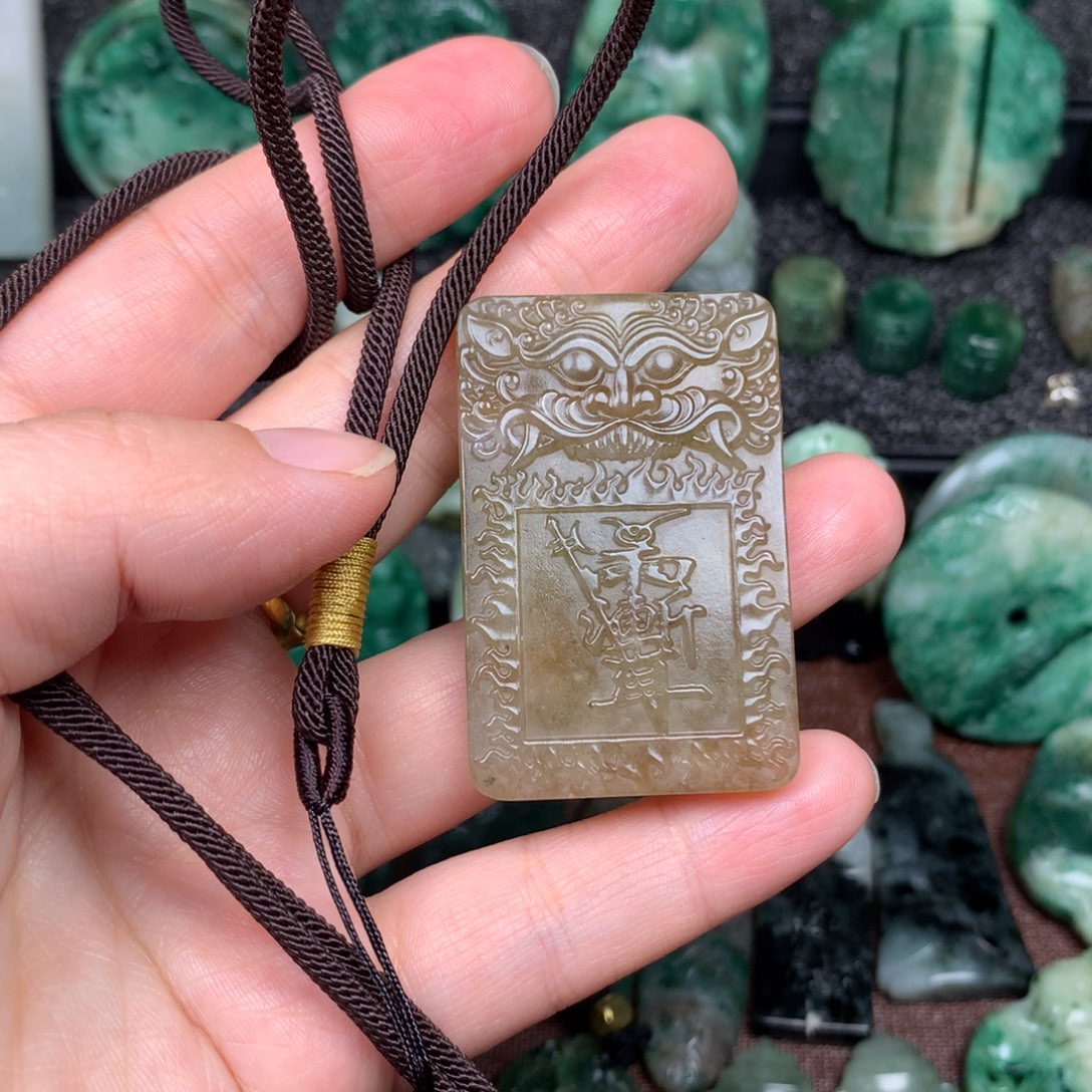 岁***月独山玉未镶嵌颈饰