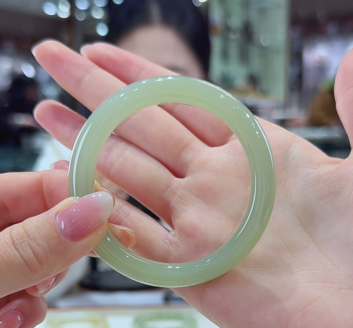 精品和田玉手镯  晴水53+