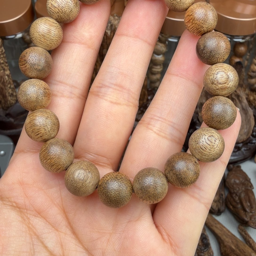 沉香碎屑沉香文莱 1.1*8.1 克