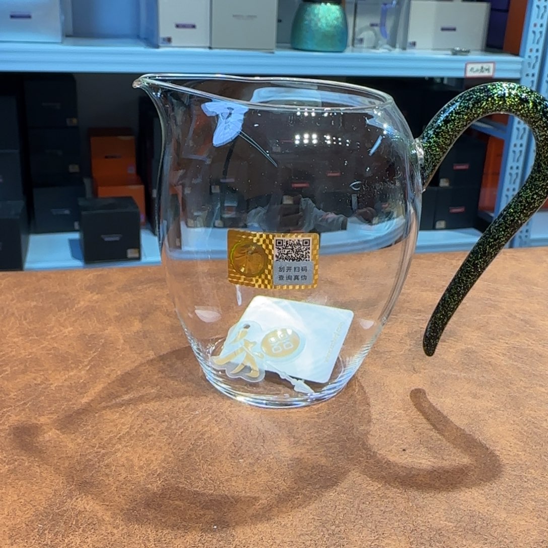 六***六禾器怡然公道杯黑金