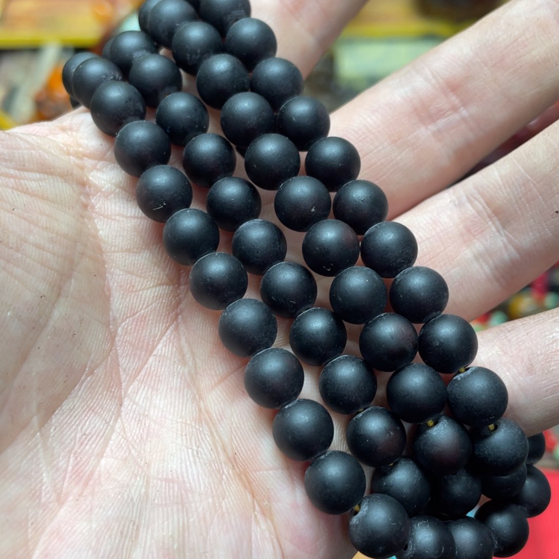 琥珀裸石未镶嵌好物推荐如图所示