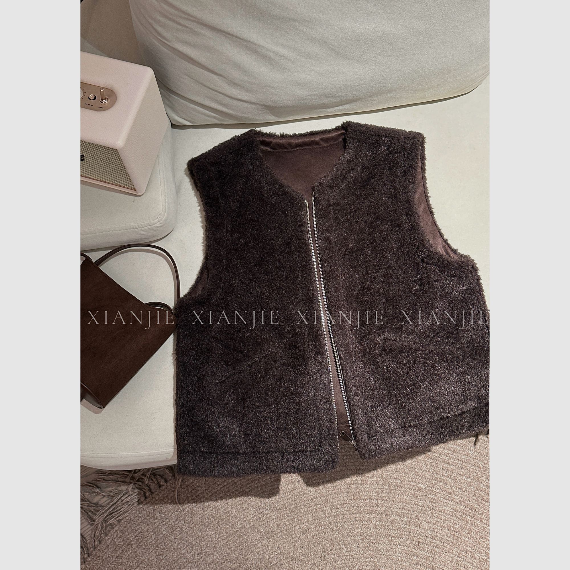 XIANJIE【牧绒】毛毛外套女马甲6009