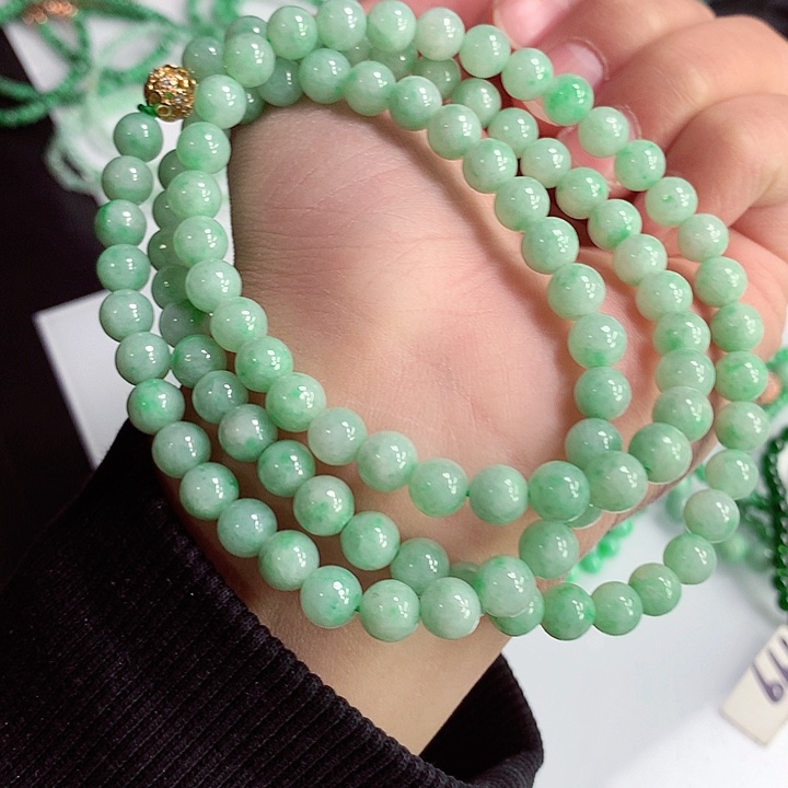 翡翠颈饰未镶嵌项链