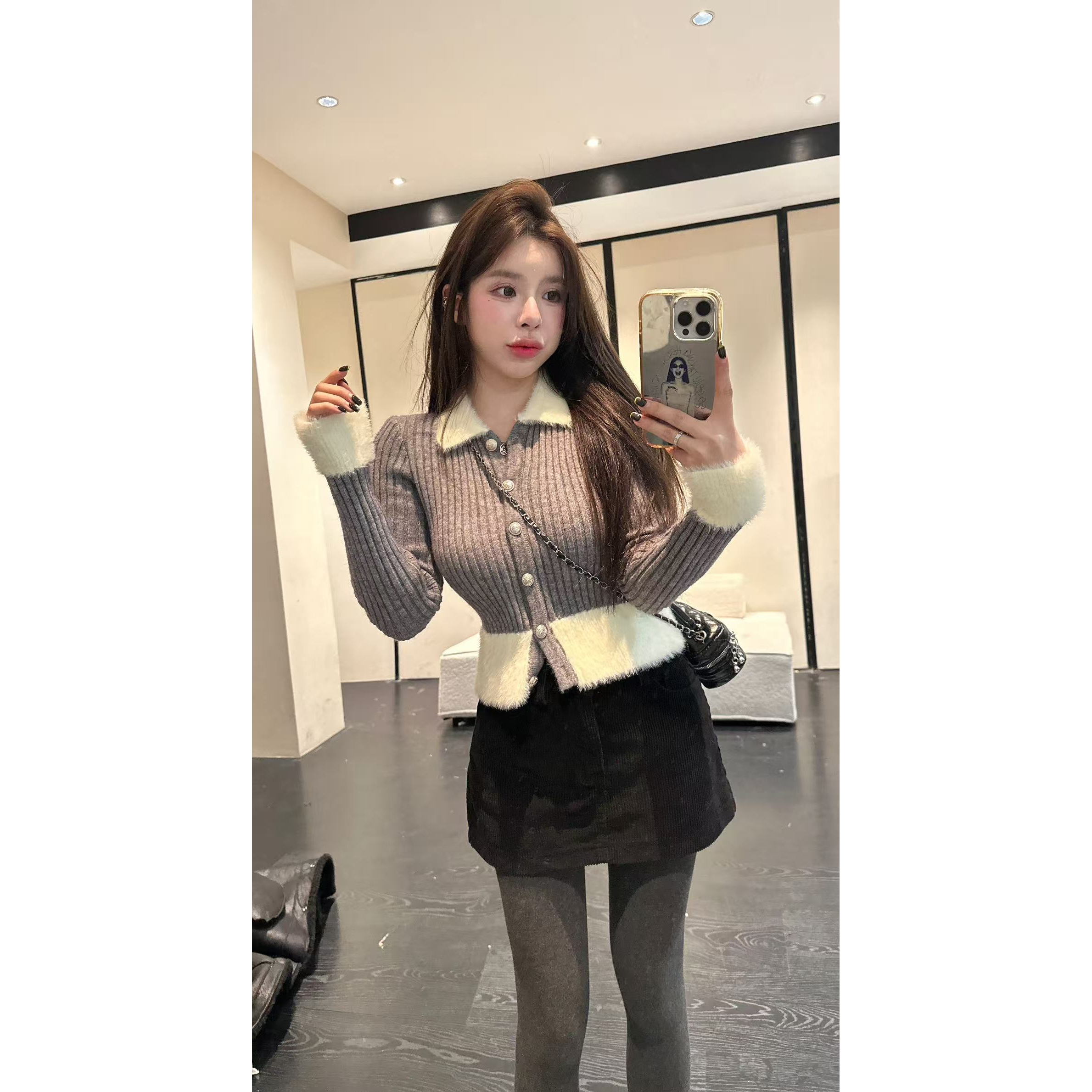 【HuiHui】针织拼接修身型短款小香风上衣带垫肩针织衫毛衣（L0347）