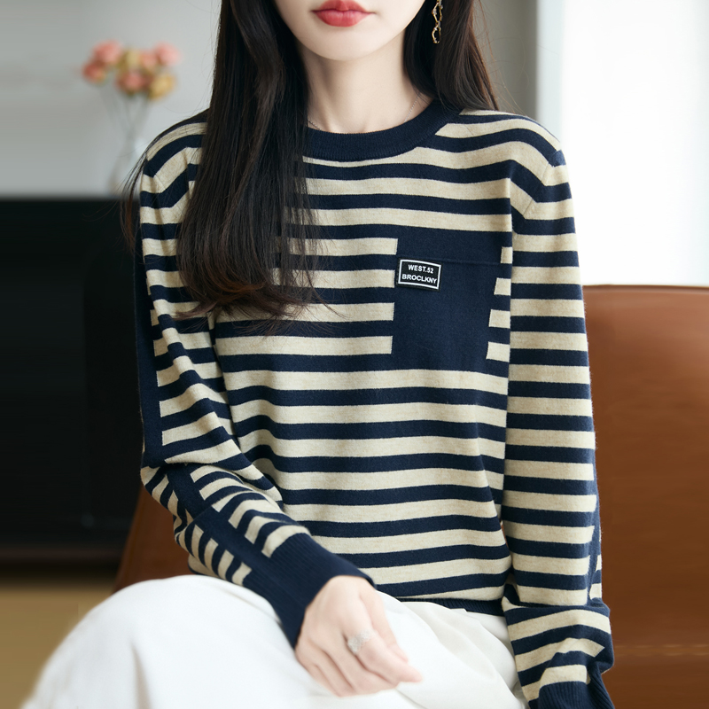 秋季上新圆领条纹套头针织衫宽松时尚洋气百搭女长袖大码针织打底