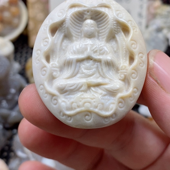颈饰未镶嵌硅化珊瑚（珊瑚玉）小