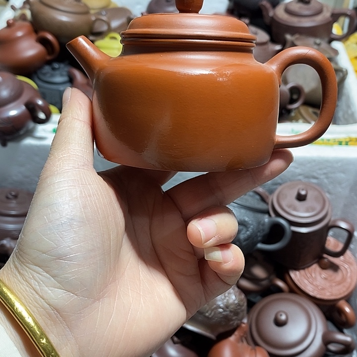 紫砂茶壶微瑕微笑