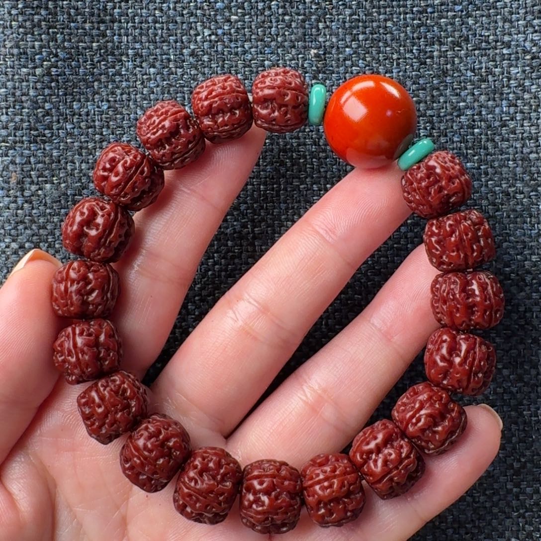 金刚菩提吊坠盘龙