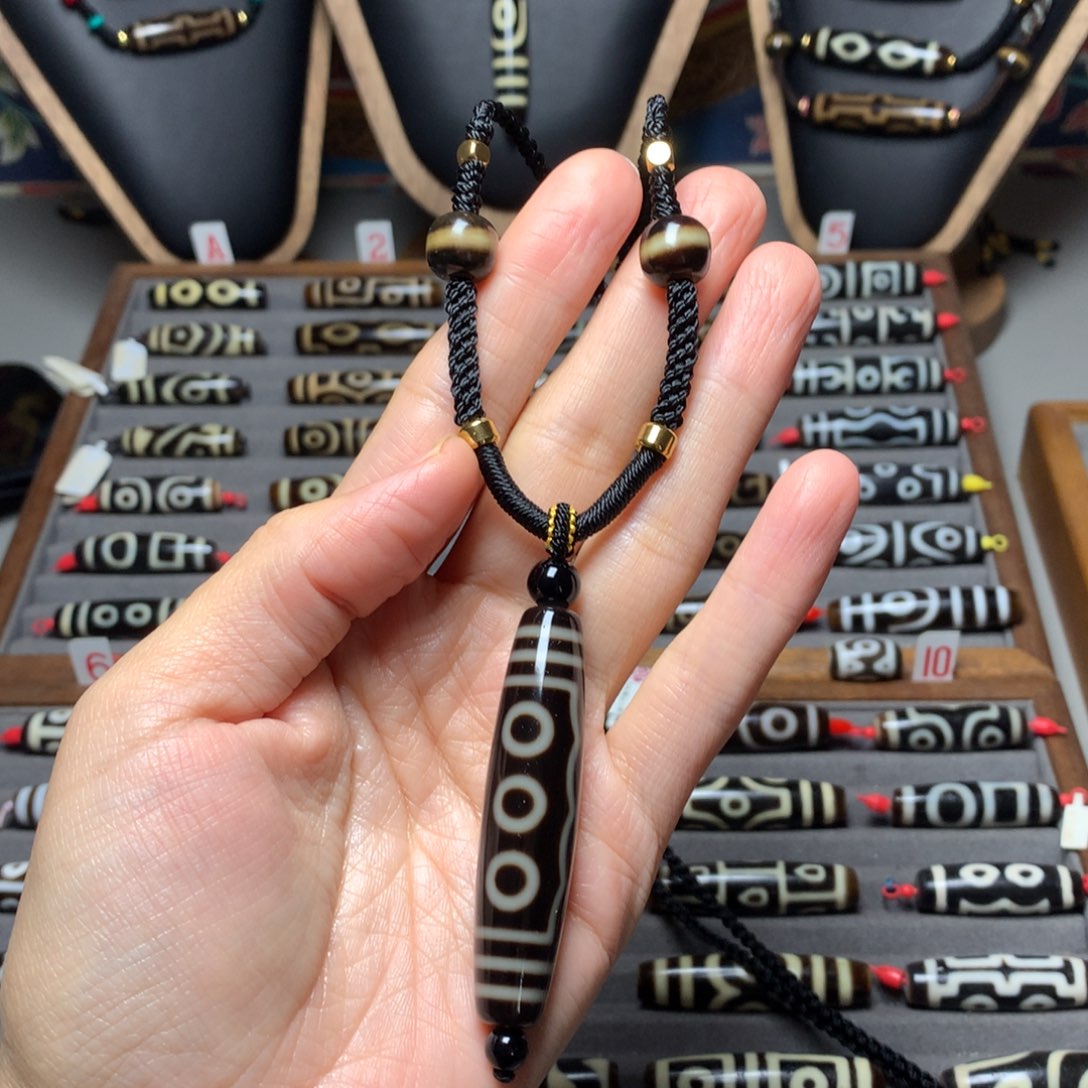 玛瑙/玉髓未镶嵌吊坠(赠链)