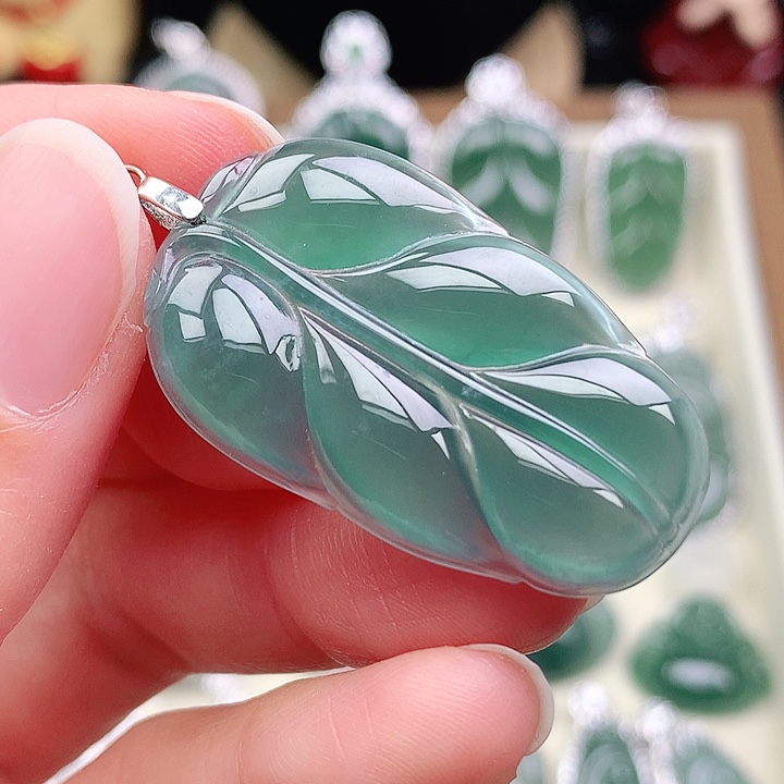 颈饰银S925镶嵌翡翠吊坠