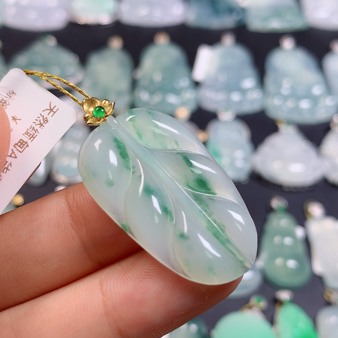翡翠18K金镶嵌颈饰天然a货翡翠叶子