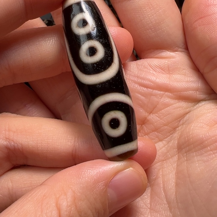 自***松玛瑙/玉髓未镶嵌颈饰