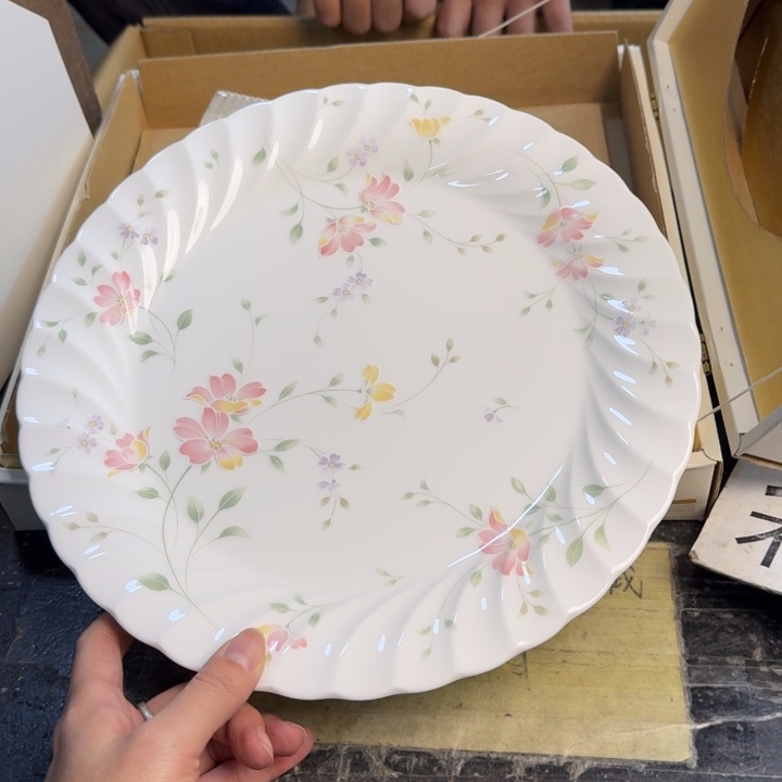 瓷片轻微划痕……哈哈哈哈哈哈哈