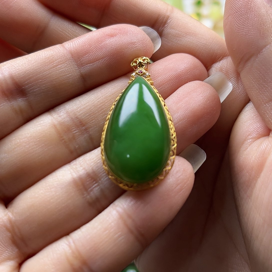 和田玉吊坠18K金镶嵌萌*