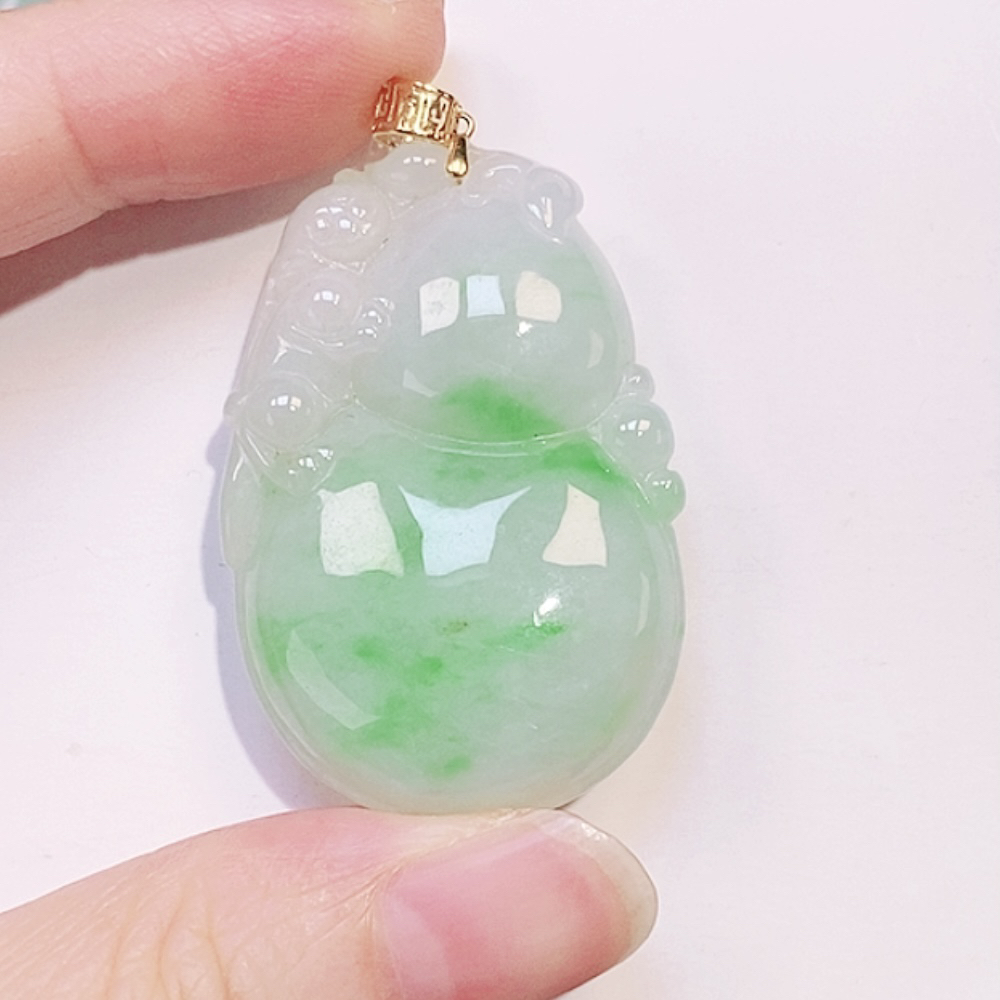 缅甸天然翡翠A货 冰飘花阳绿大葫芦吊坠