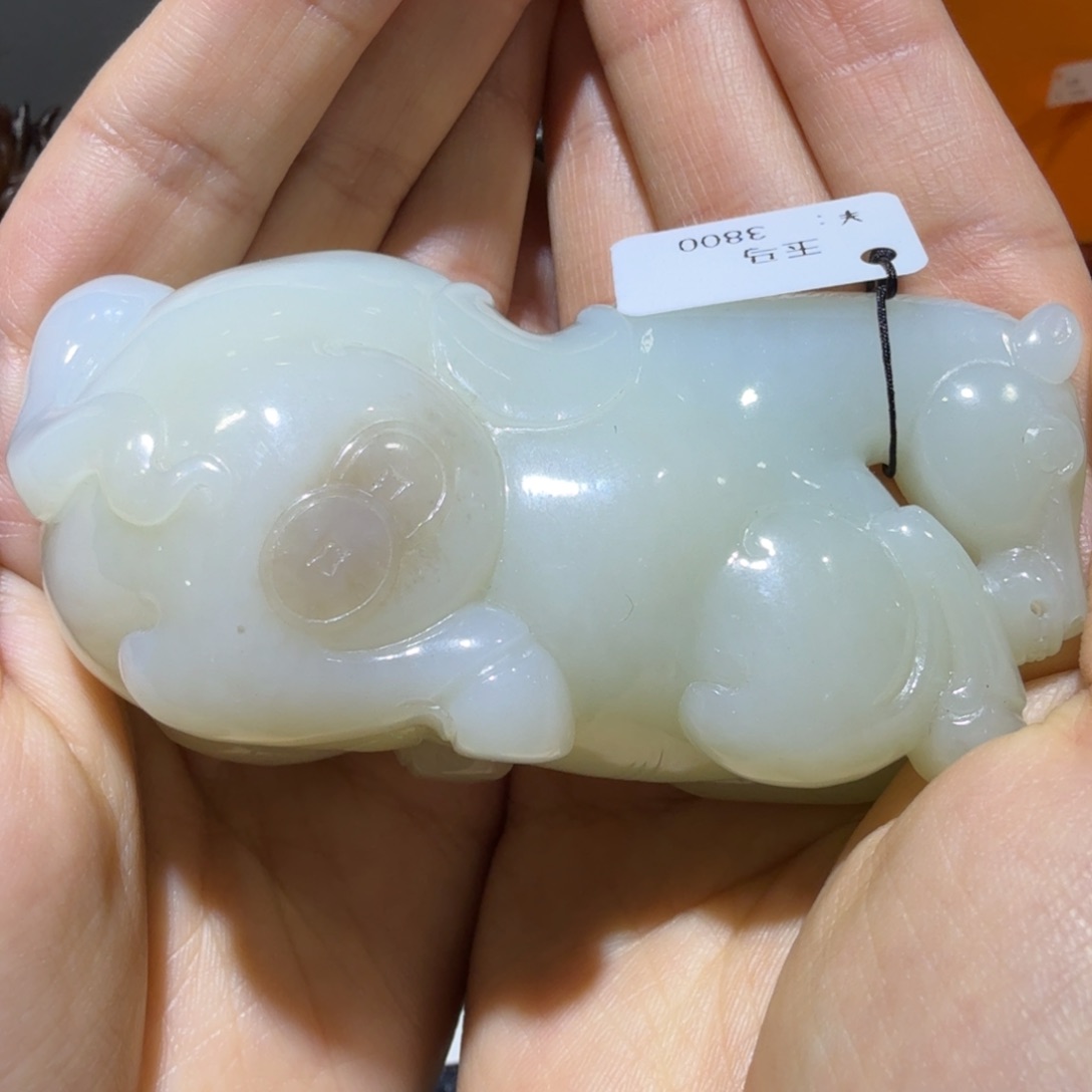 和田玉颈饰未镶嵌蒙***迹