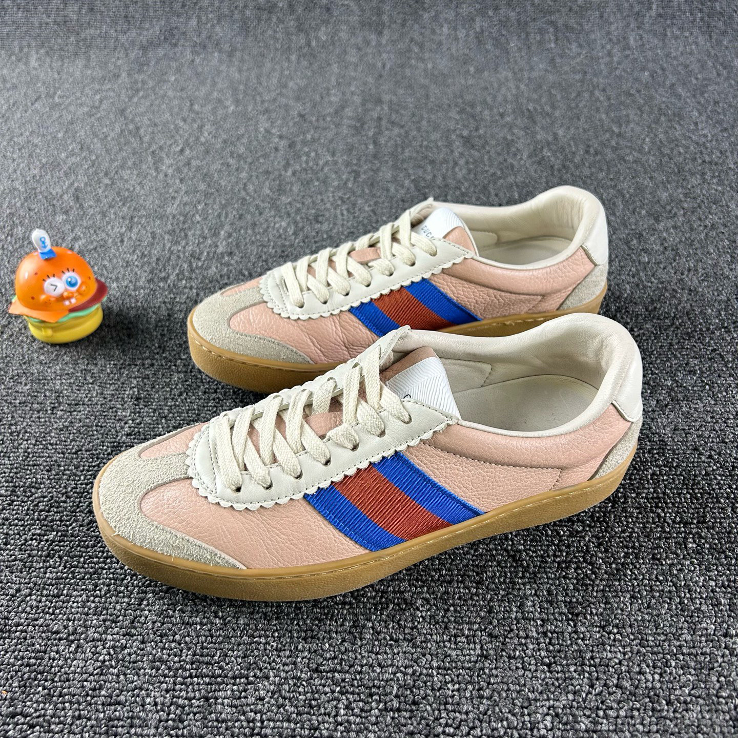 95新 GUCCI/古驰 粉色德训鞋35.5码 HB5395 