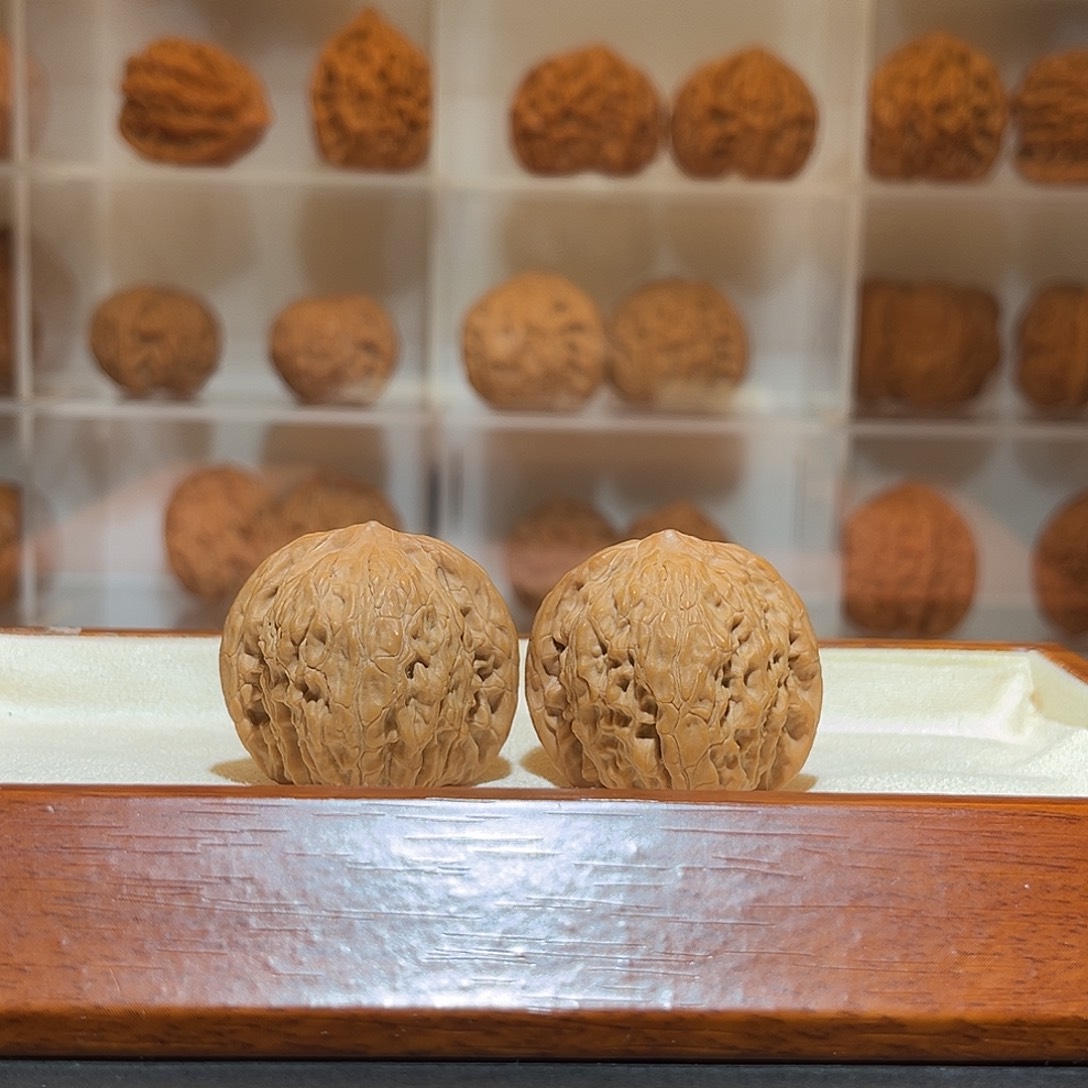 文玩核桃吊坠34全品红皮小正磨……