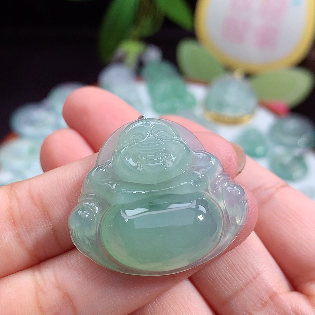 翡翠未镶嵌颈饰佛公