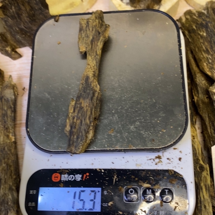 棋楠沉香实心陆河