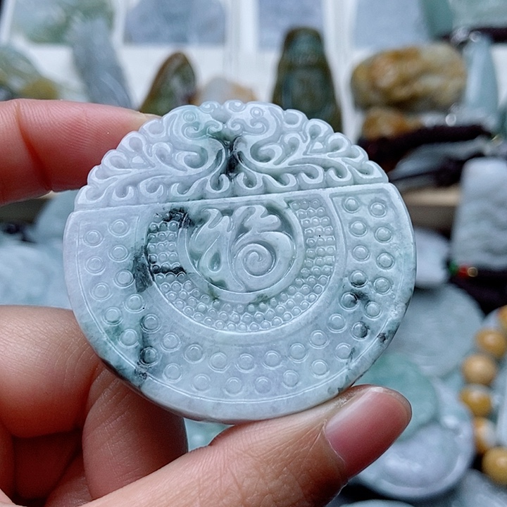 翡翠吊坠(不含链)未镶嵌翡翠