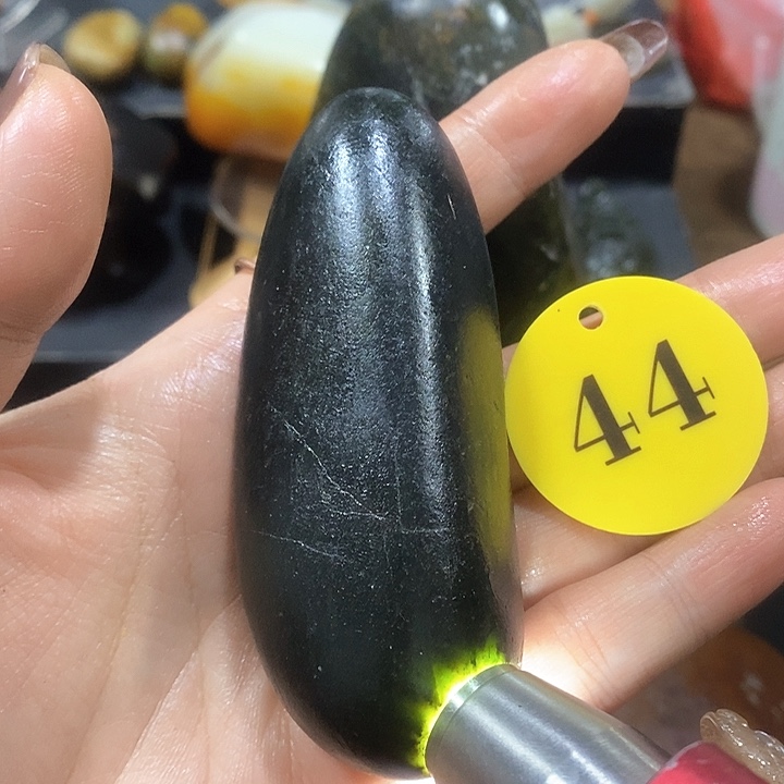 未镶嵌和田玉（糖玉）挂件