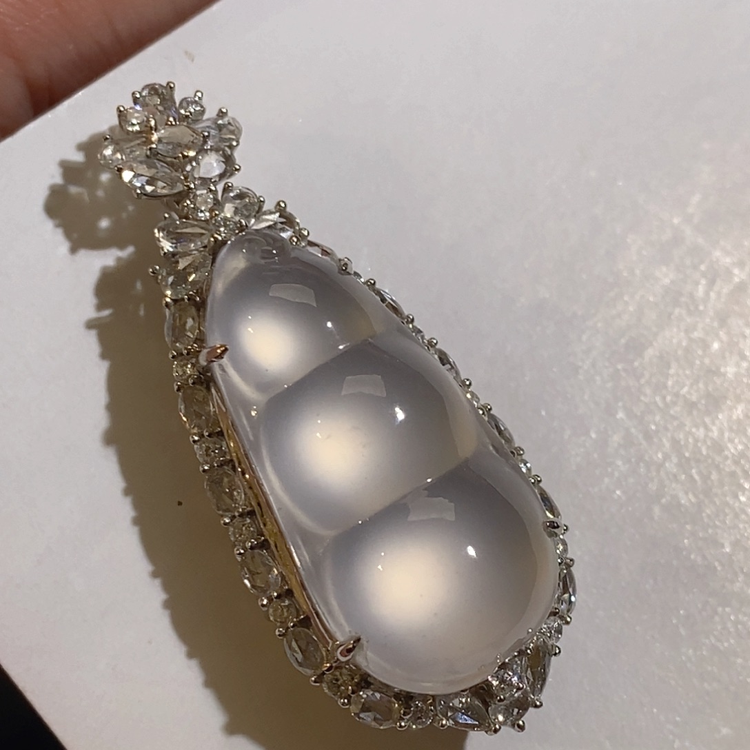 翡翠颈饰18K金镶嵌天然缅甸Ａ货翡翠