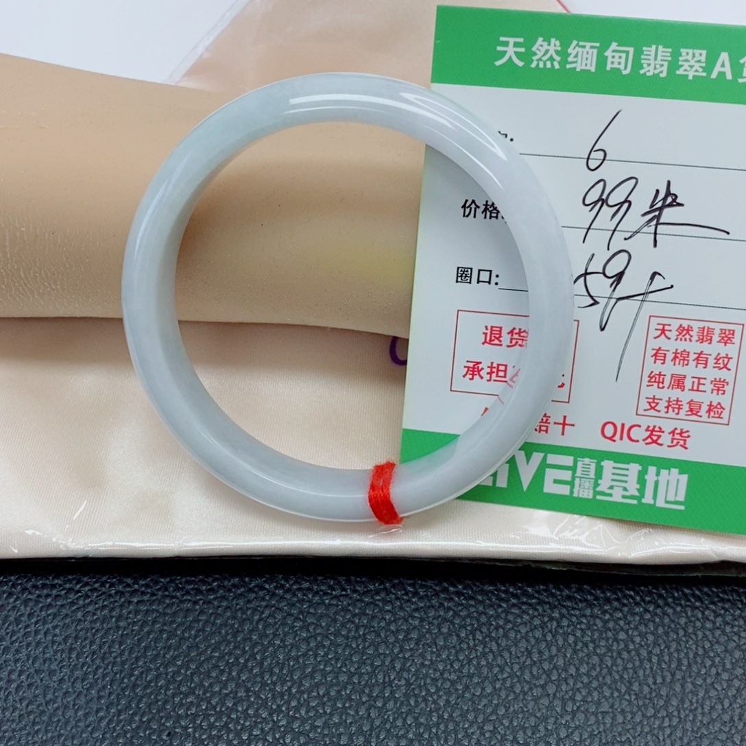 翡翠未镶嵌手镯天然翡翠6
