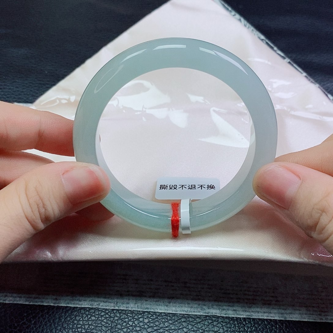 翡翠手镯未镶嵌正装冰胶甜绿
