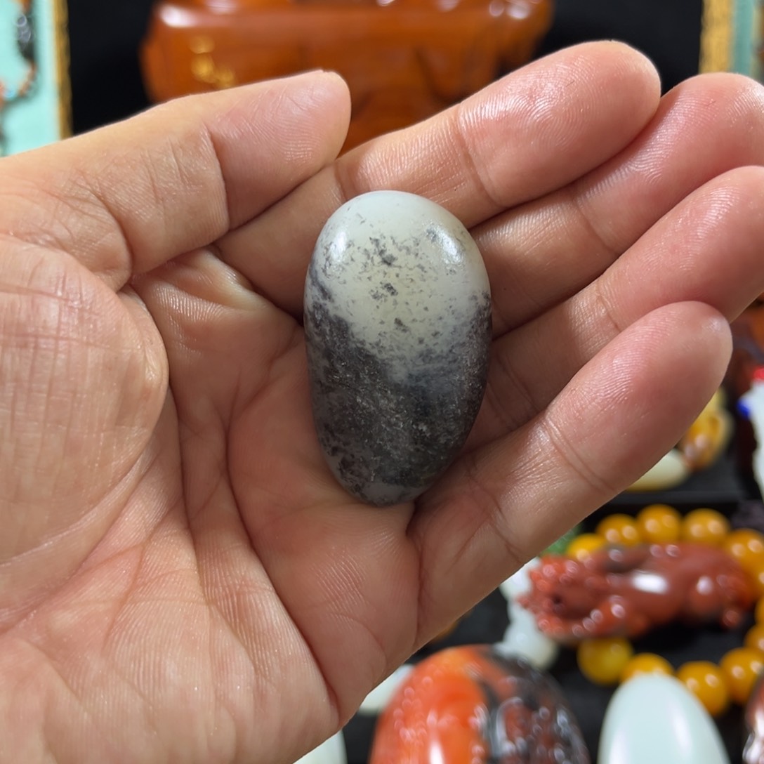 和田玉未镶嵌挂件挠***猫