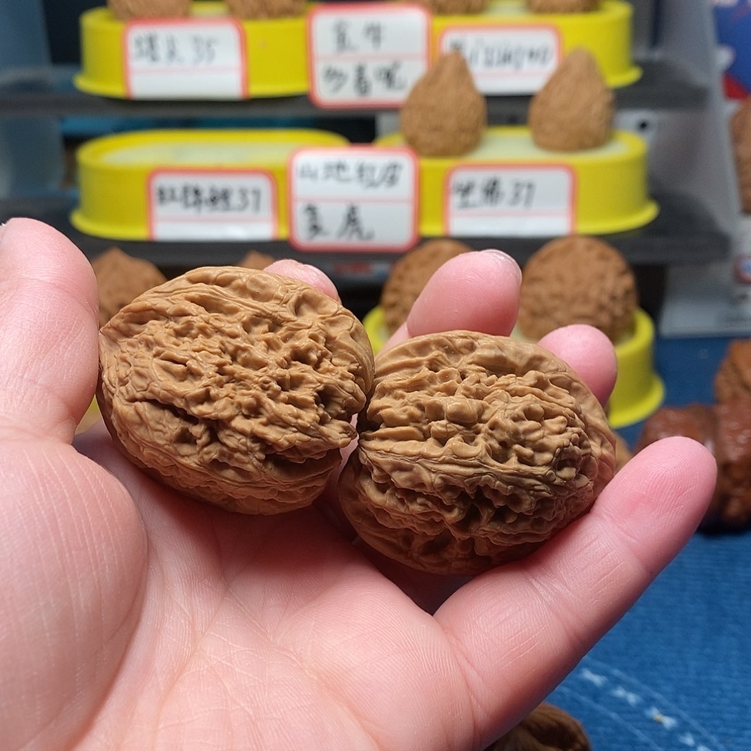 文玩核桃吊坠南疆石