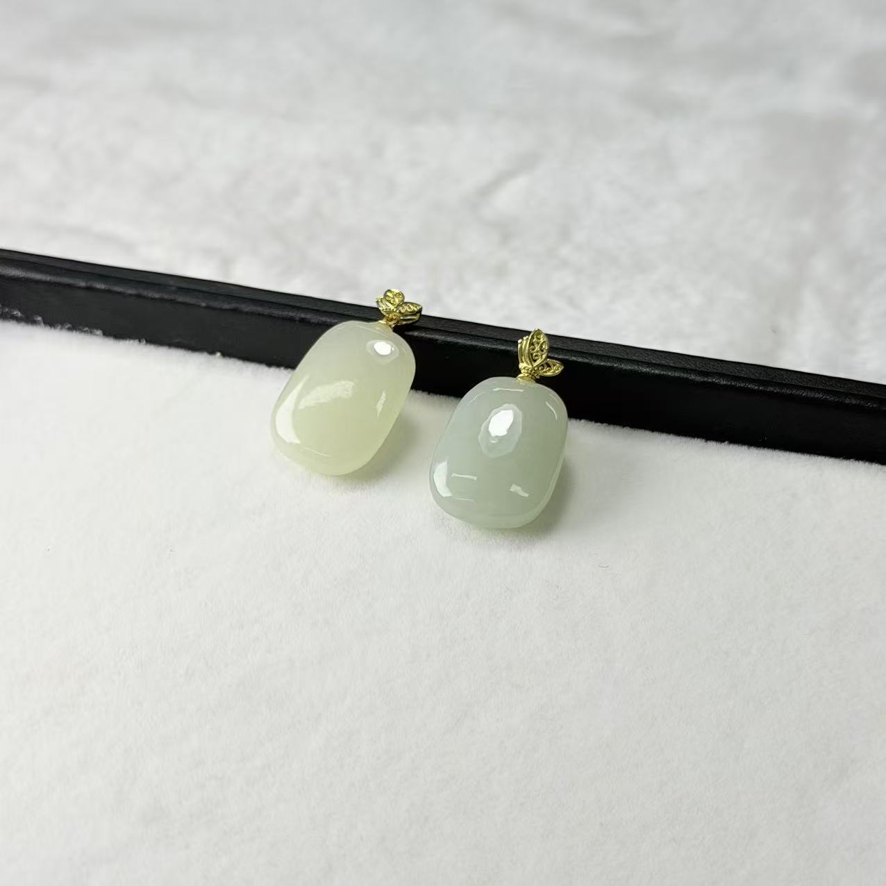 【睿泽赏宝】S925和田玉吊坠 多样性发一/有瑕 23*17*8 KL0060168