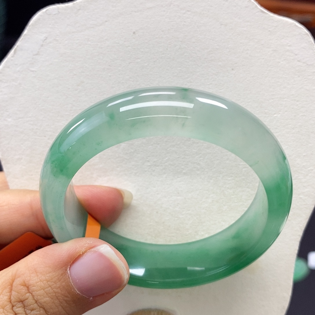 石英质玉手镯未镶嵌兔*煊