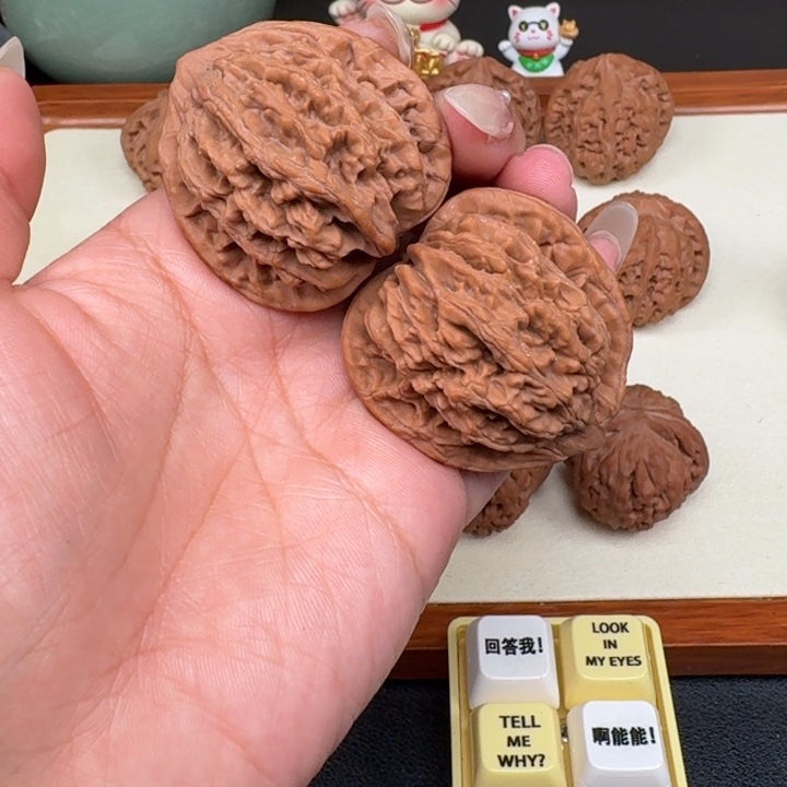 文玩核桃把件虎头41.5