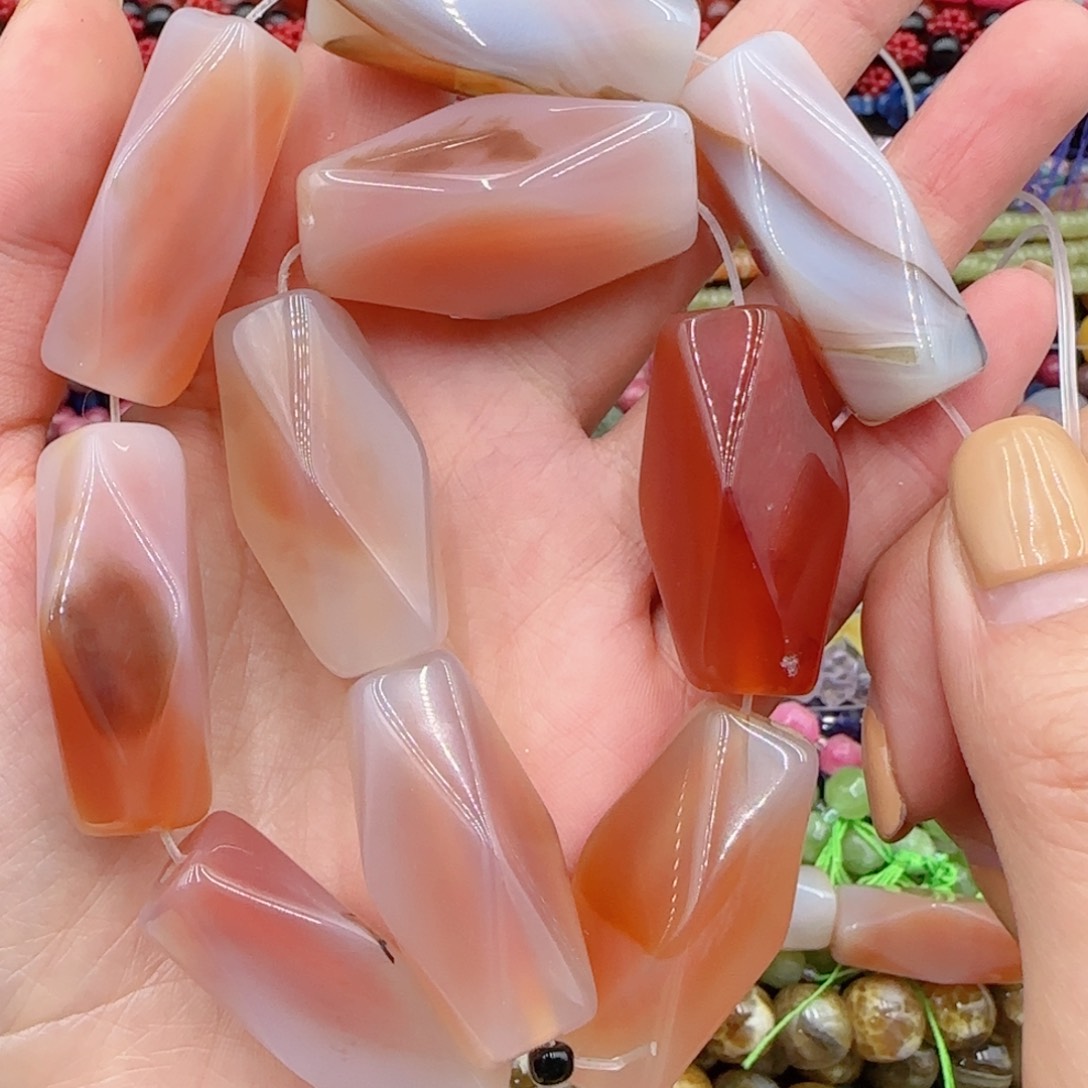 玛瑙/玉髓珠宝半成品未镶嵌糖心玛瑙切八角一条