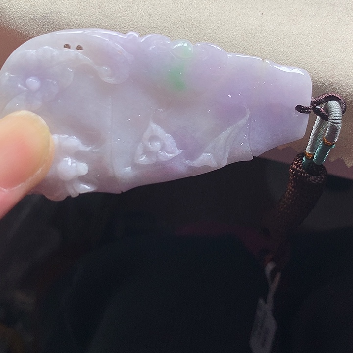 翡翠颈饰未镶嵌吊坠