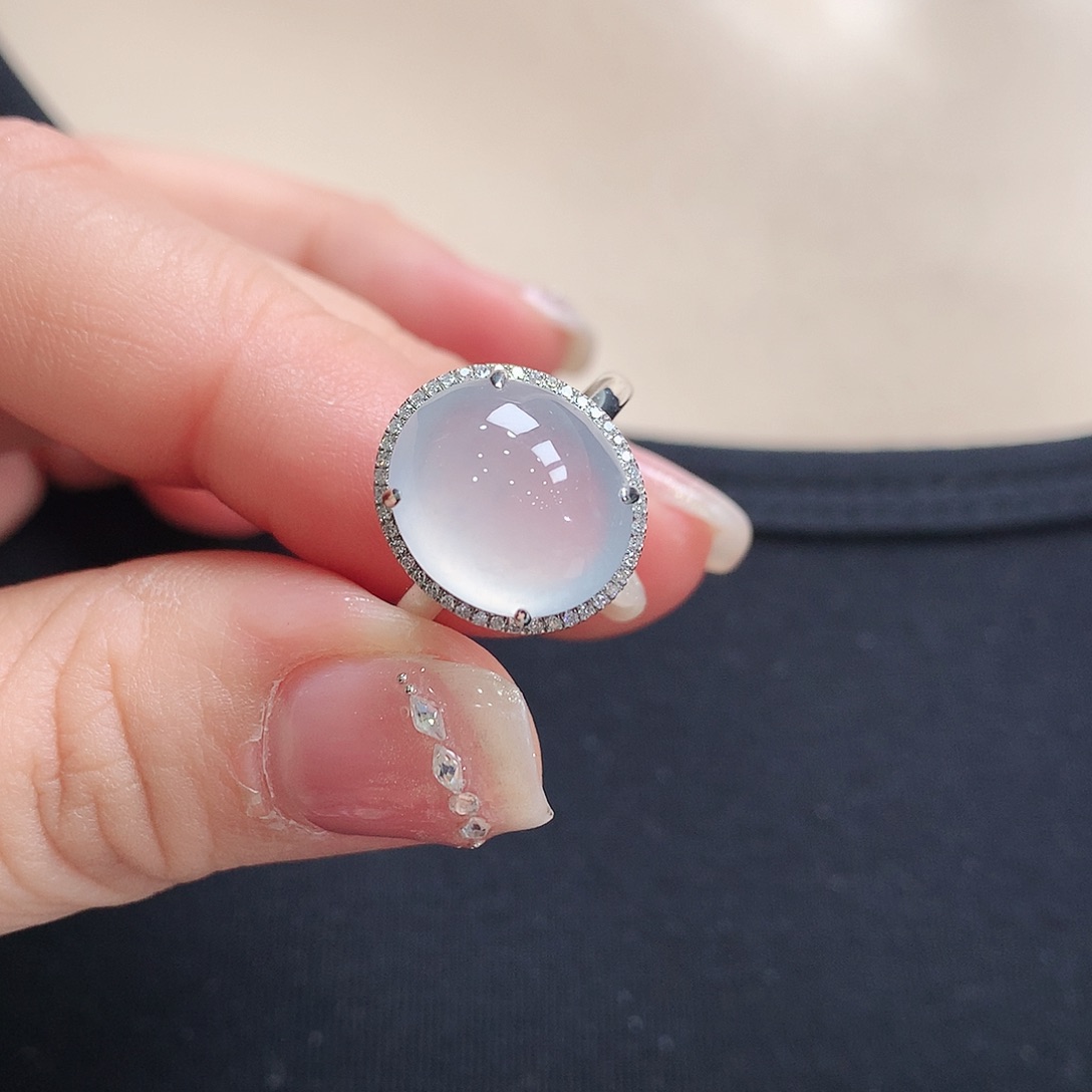 翡翠戒指18K金镶嵌戒指