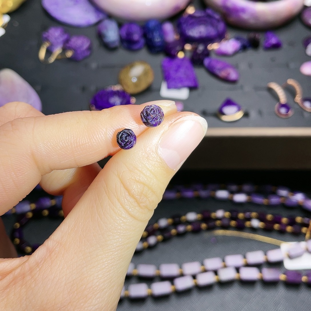 苏纪石（舒俱来）耳钉银S925镶嵌