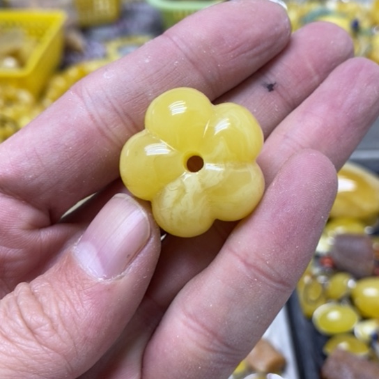 蜜蜡裸石未镶嵌吊坠