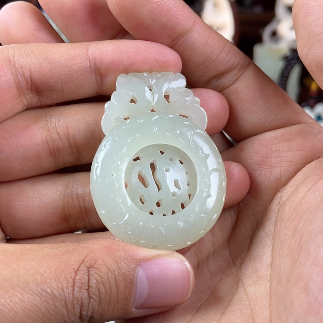 和田玉挂件未镶嵌凯**归