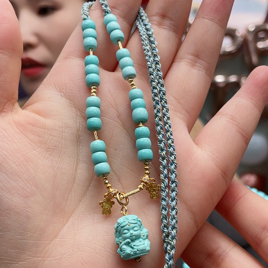 绿松石颈饰18K金镶嵌