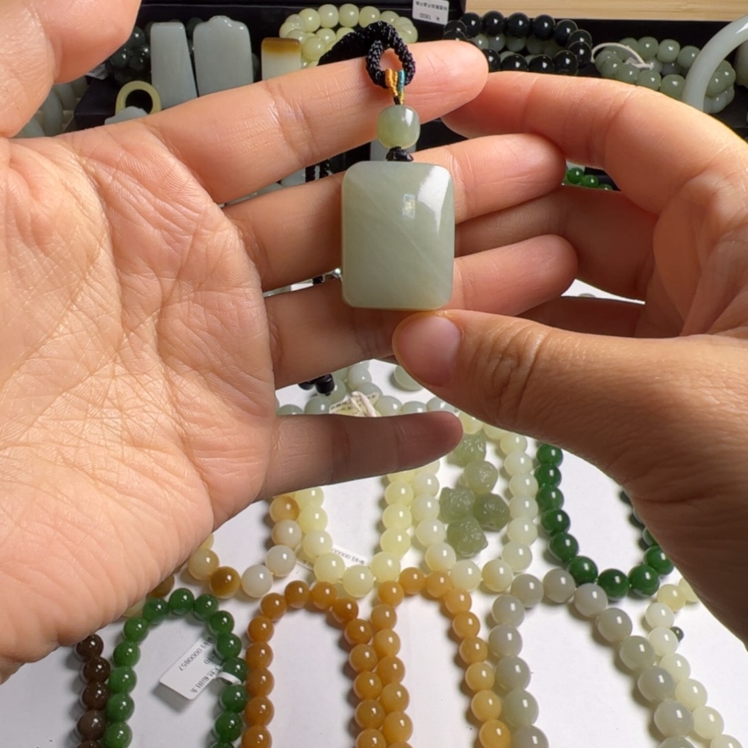 和田玉未镶嵌手链