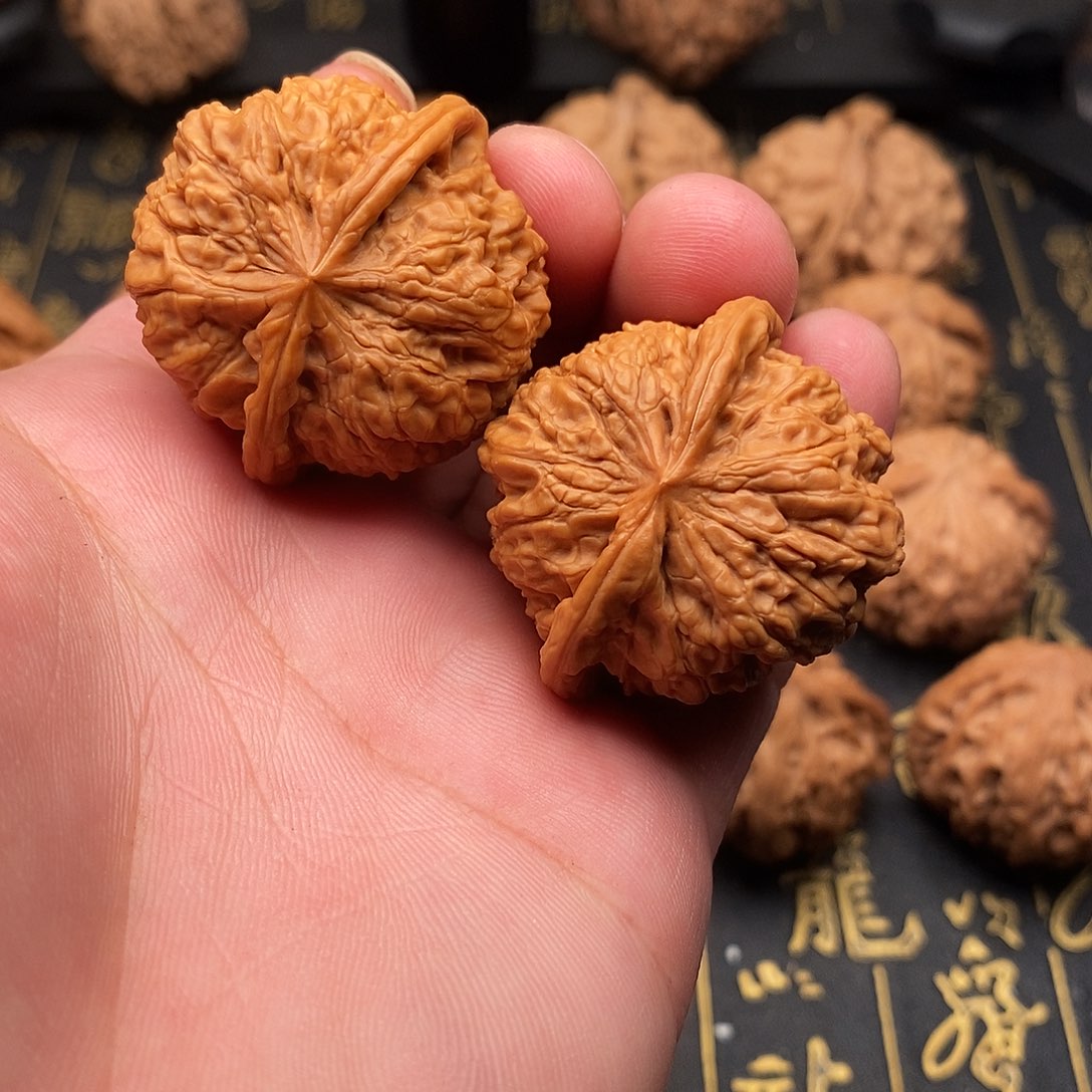 把件文玩核桃雨花石狮子头