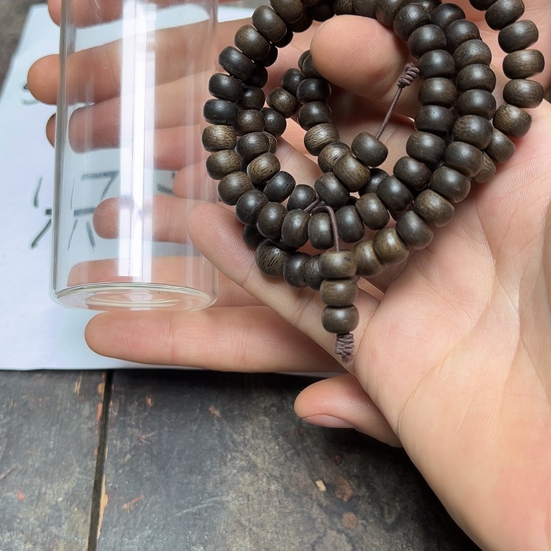 大叶紫檀（黑酸枝木类）