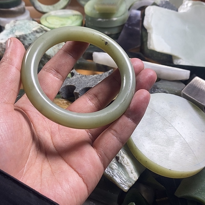 专***服和田玉（糖玉）未镶嵌珠宝半成品