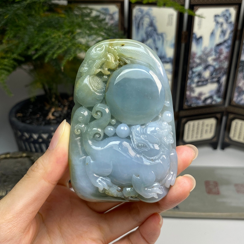 老种带底色黄翡复古龙瑞兽摆件手把件 天然翡翠A货 